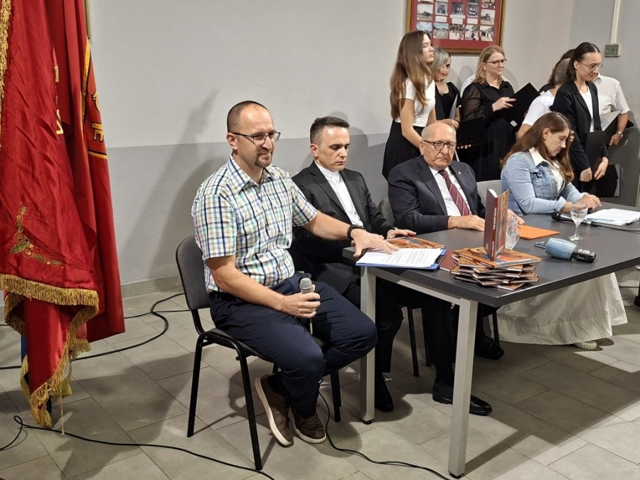 Tebi Gospo draga- nova knjiga Ivice Ciganovića