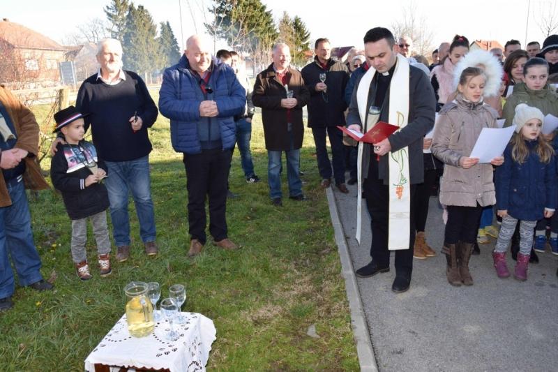 Molitvom i blagoslovom u novu vinogradarsku godinu